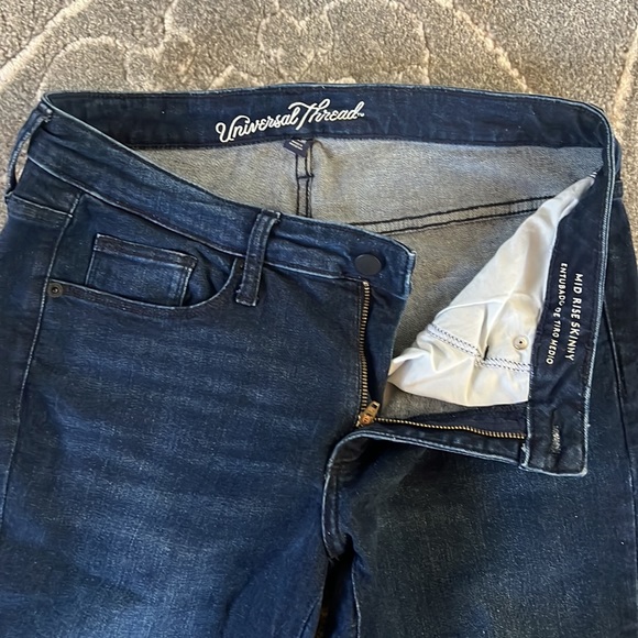 Universal thread mid rise skinny jeans - Picture 2 of 3